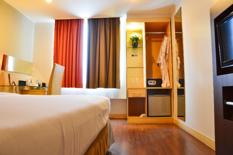 Ibis Jakarta Arcadia Εξωτερικό φωτογραφία