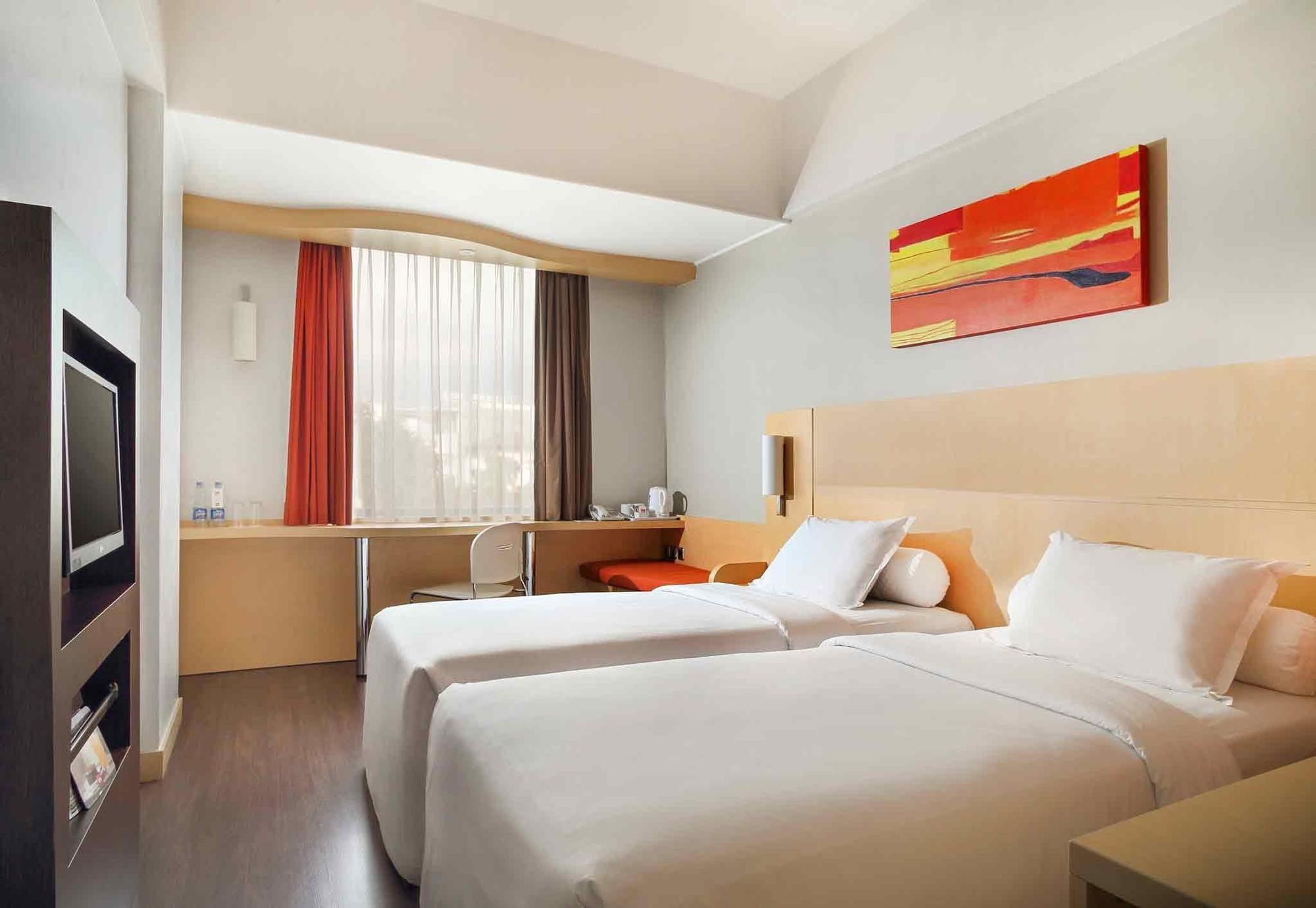 Ibis Jakarta Arcadia Εξωτερικό φωτογραφία